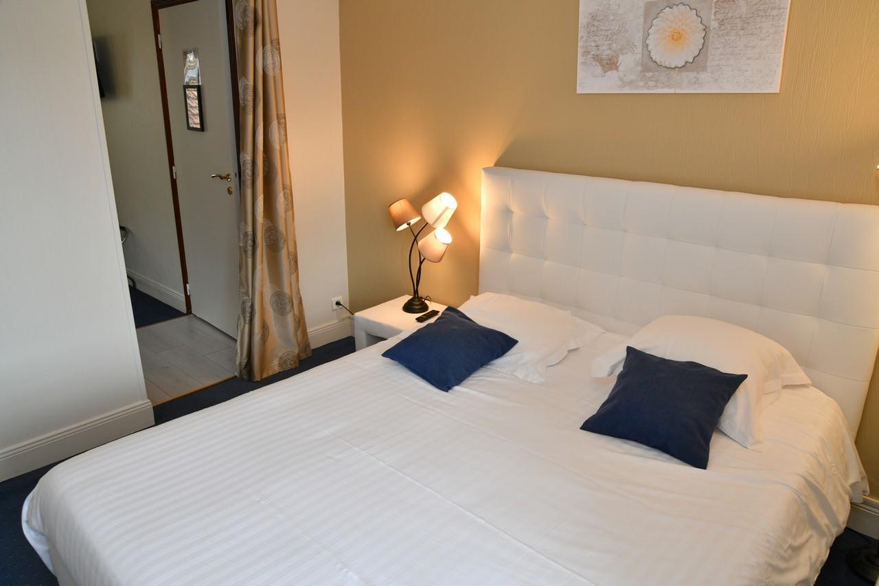 Le Renaissance Hotel Aurillac Exterior photo